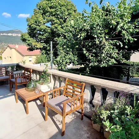 Сasa de vacaciones Maison De Vignes En Plein Coeur De *