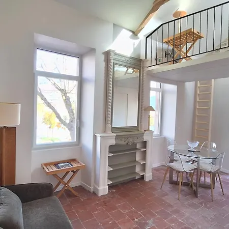 Сasa de vacaciones Maison De Vignes En Plein Coeur De *